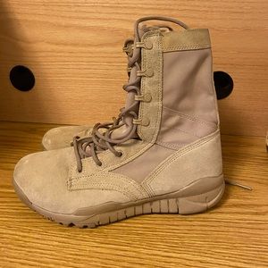 Nike combat boots